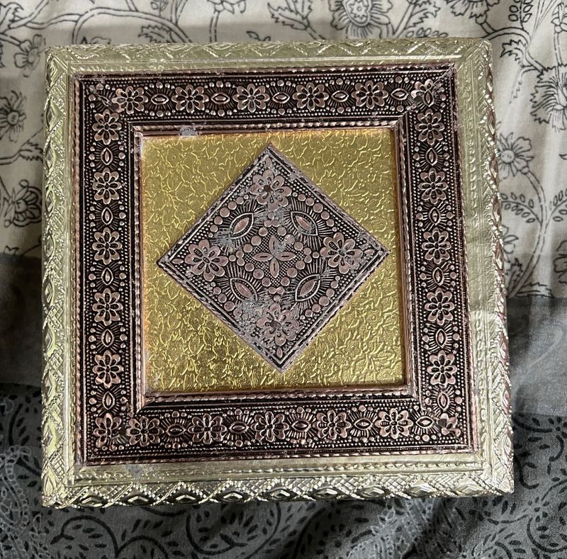 Decorative Showpiece