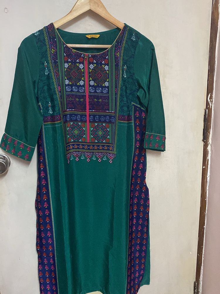 Aurelia Kurta