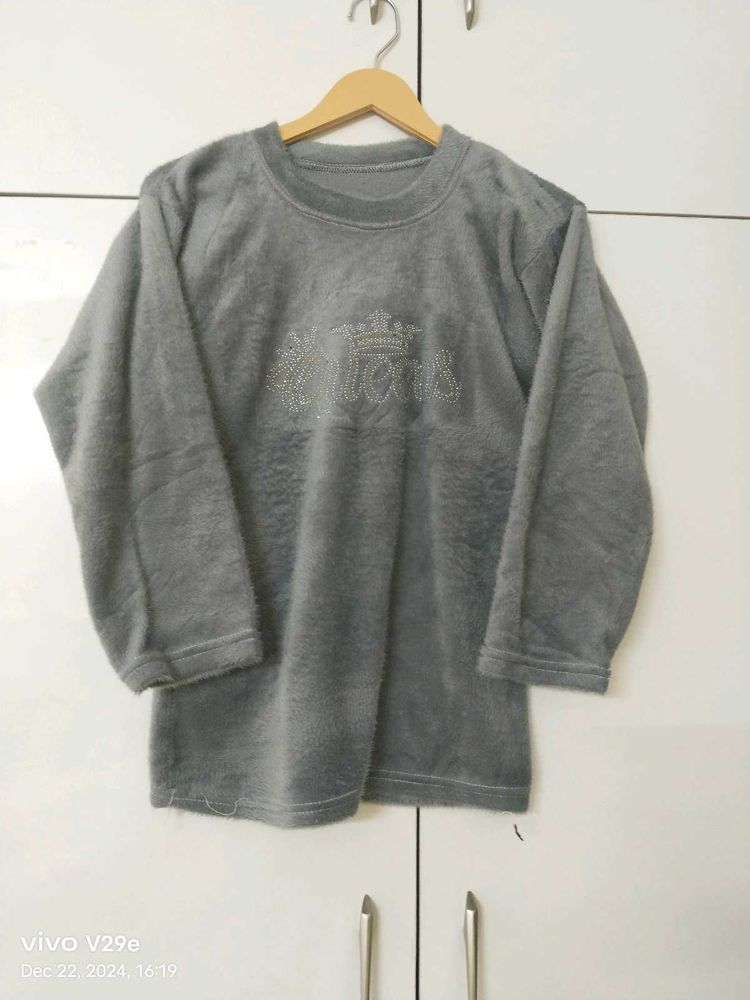 New Unused Wollen NightSuit