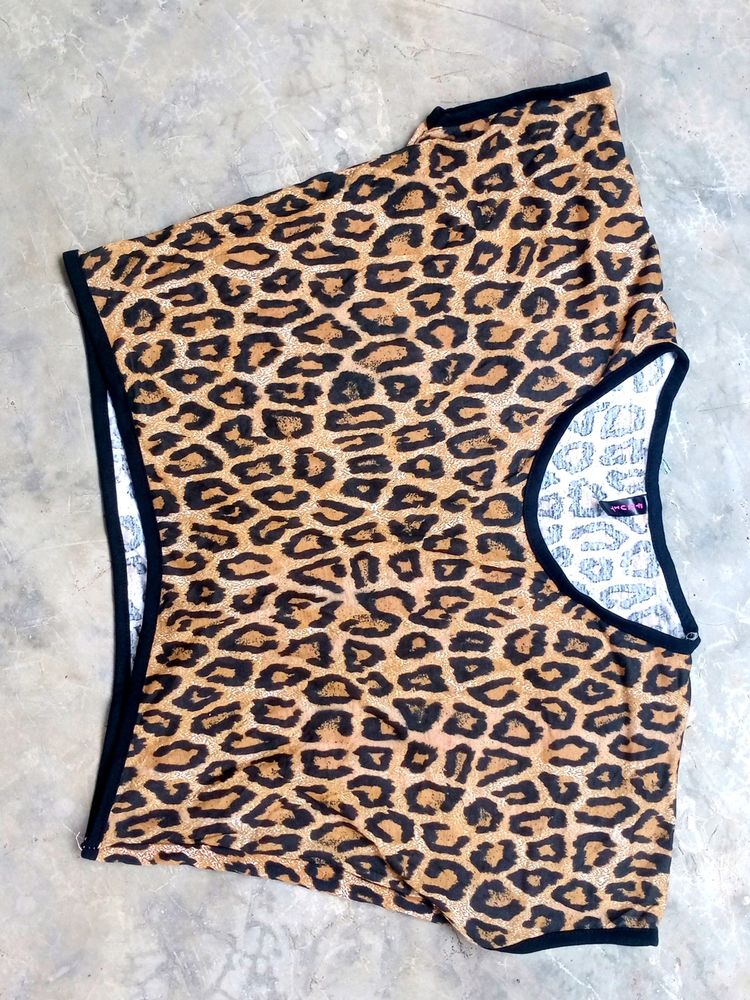 Hot Leopard Print Crop Top
