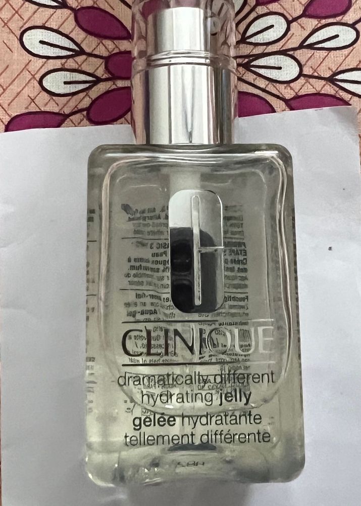 Clinique Dramatically Different Hydrating Jelly