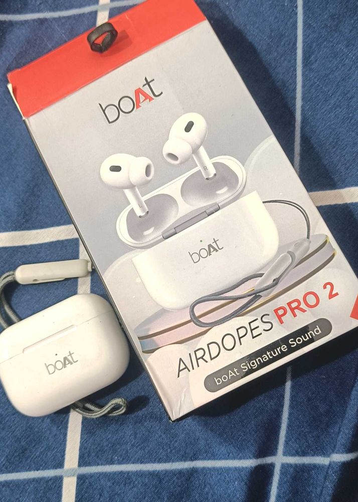 Boat Airdopes Pro 2 - White