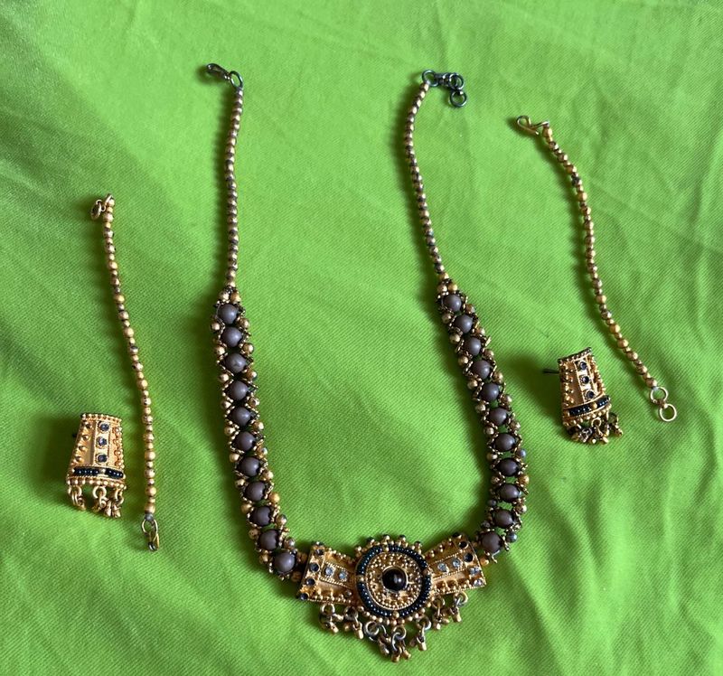 Dec Sale🔥 Golden Grey Jewellery  With Earring