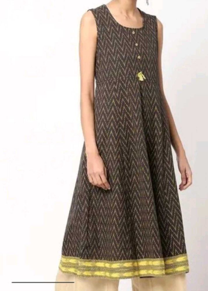 Siyahi Black And Yellow A-line Kurti With Button