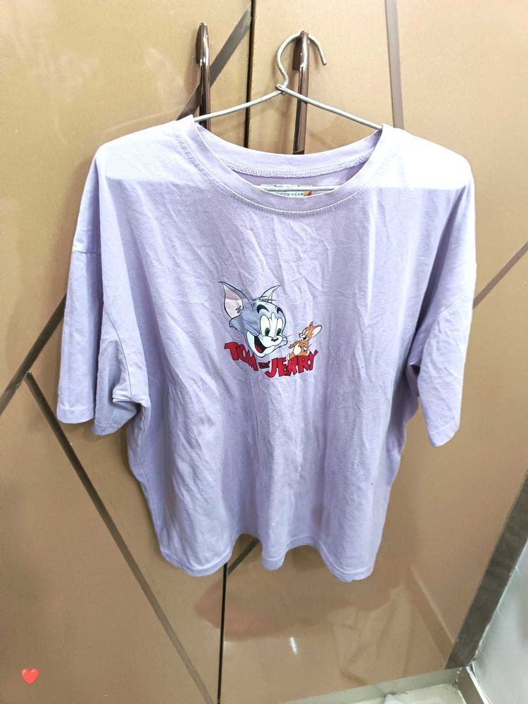 Round neck tshirt