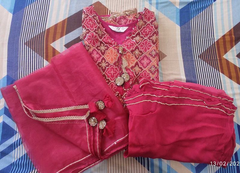 Straight Cut Women Dress With Dupatta Nd Palazzo