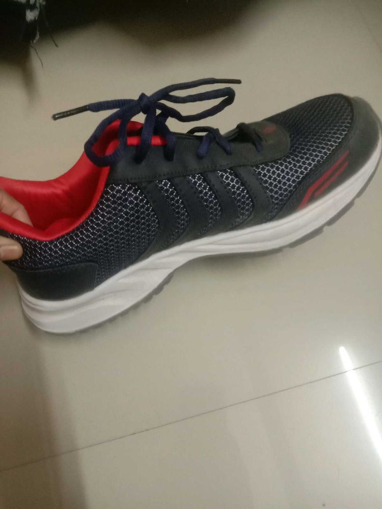 Men Shoes.