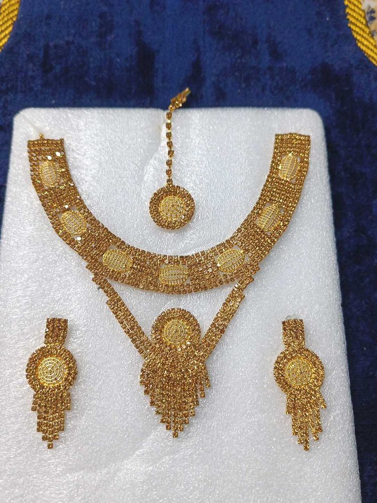 Golden Jewelry Set
