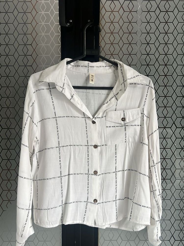 Trendy Paris Print Button-Down
