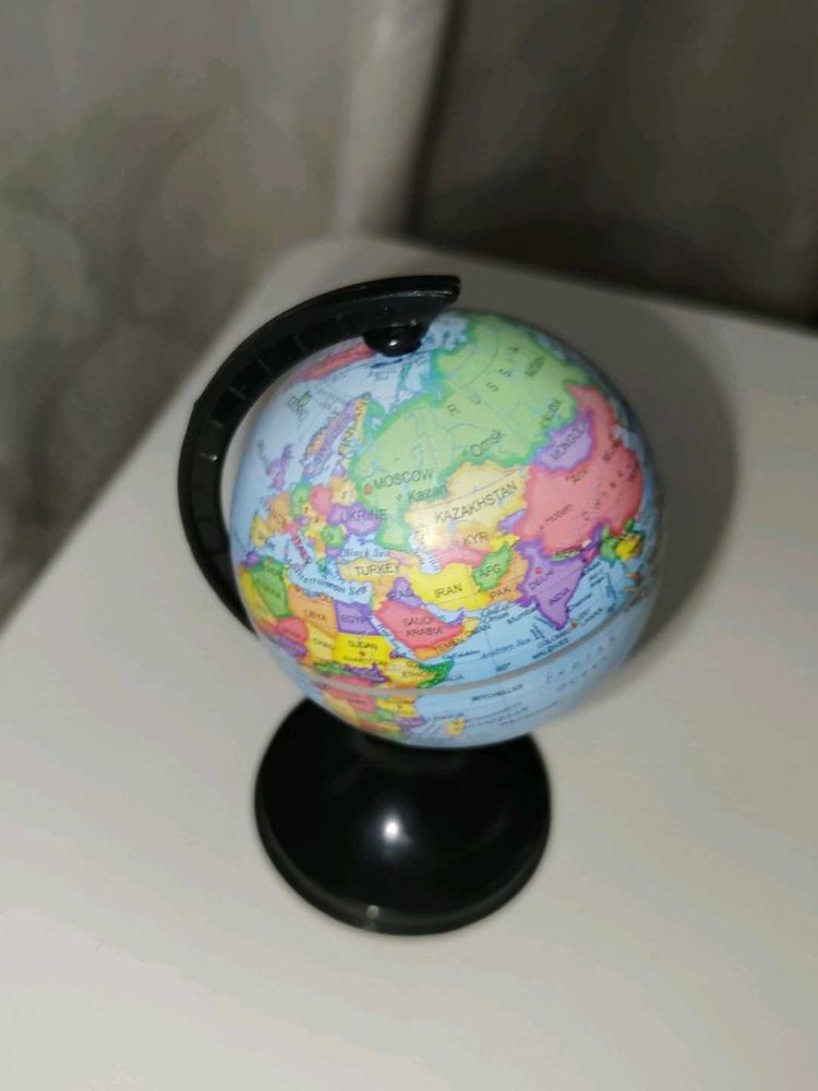 Mini Globe – Explore the World in Your Hands!
