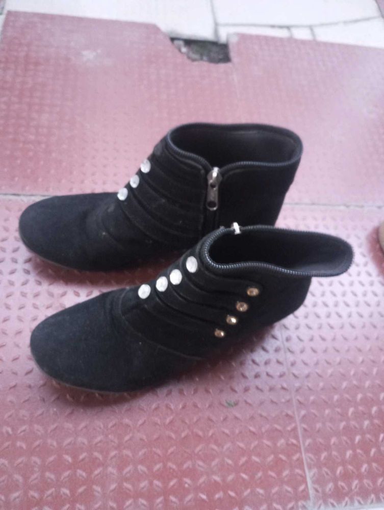 Black Ankle Boots - the beads are missing