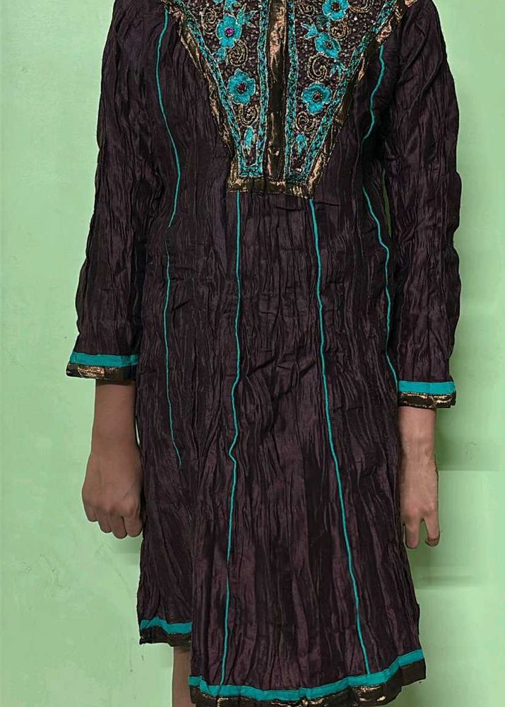 Girls Kurti of Crush Material