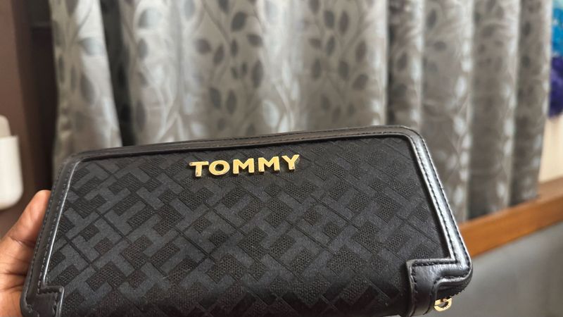 Tommy Hilfiger Wallet