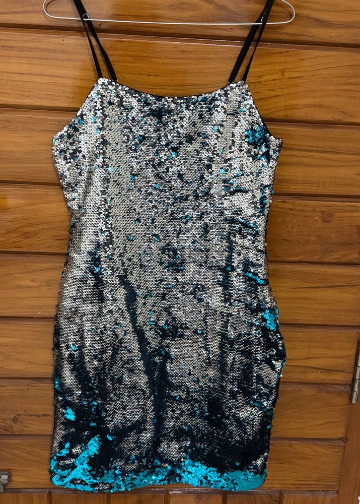 Sparkling Sequin Mini Dress🪩💙