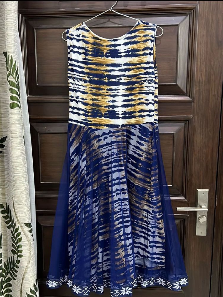 Blue &amp; White Sleeveless Dress