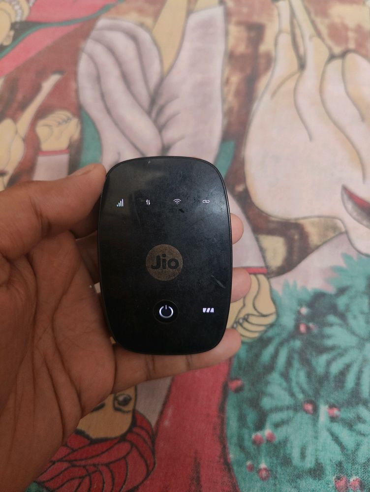JioFi M2S Black | 4G Router from Jio