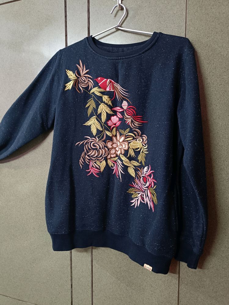 La-vita Winter Sweatshirt