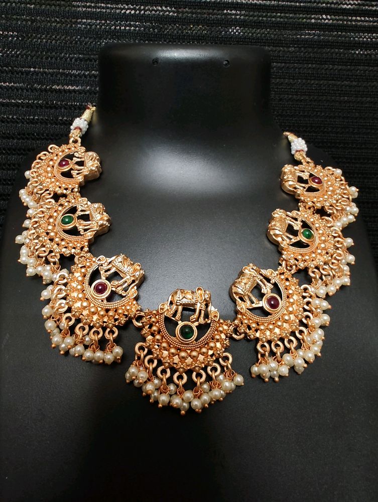 Matte gold finish necklace set