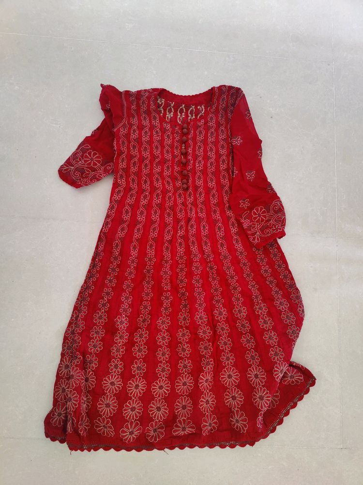 Authentic Lucknowi Chickankari Kurta With Detailed Embroidery