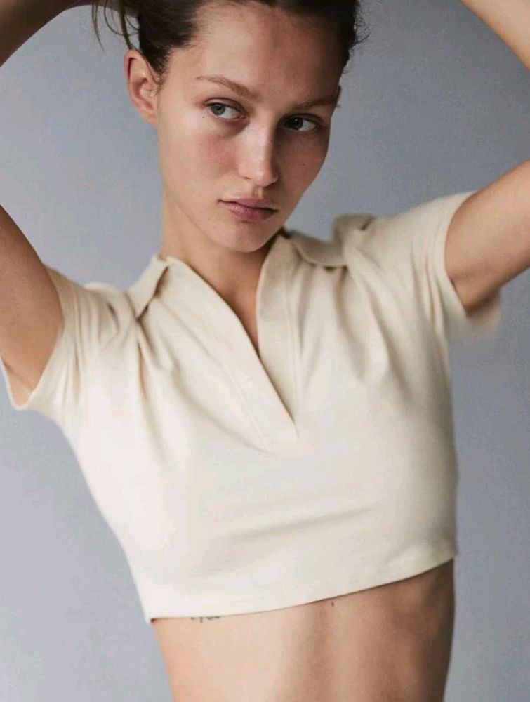 H &amp; M Collared Crop Top