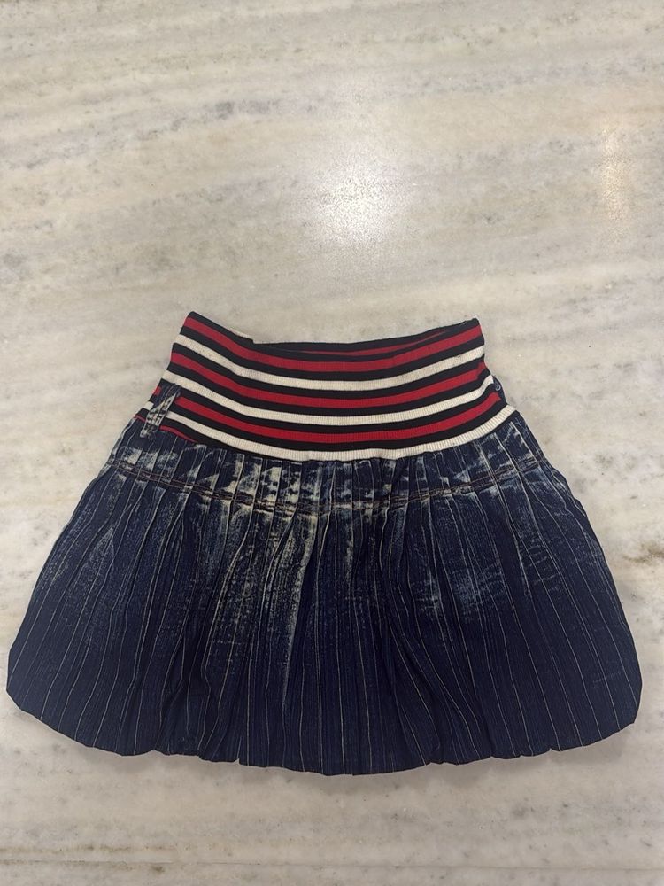 Denim short skirt