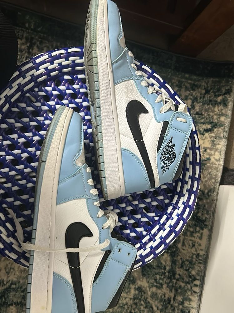 Nike Jordan 1 Mid