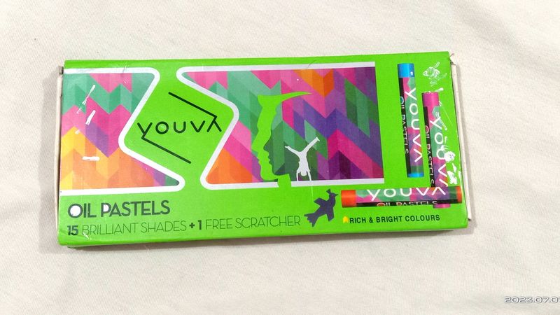 OIL PASTEL COLOUR ( 15 Brilliant Shades + 1 Free Scratcher )