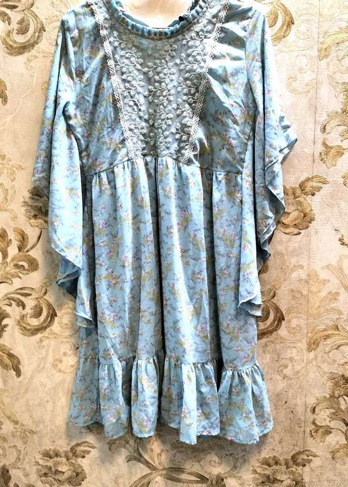 Women&#39;s Top.Size 34.Length 37.
