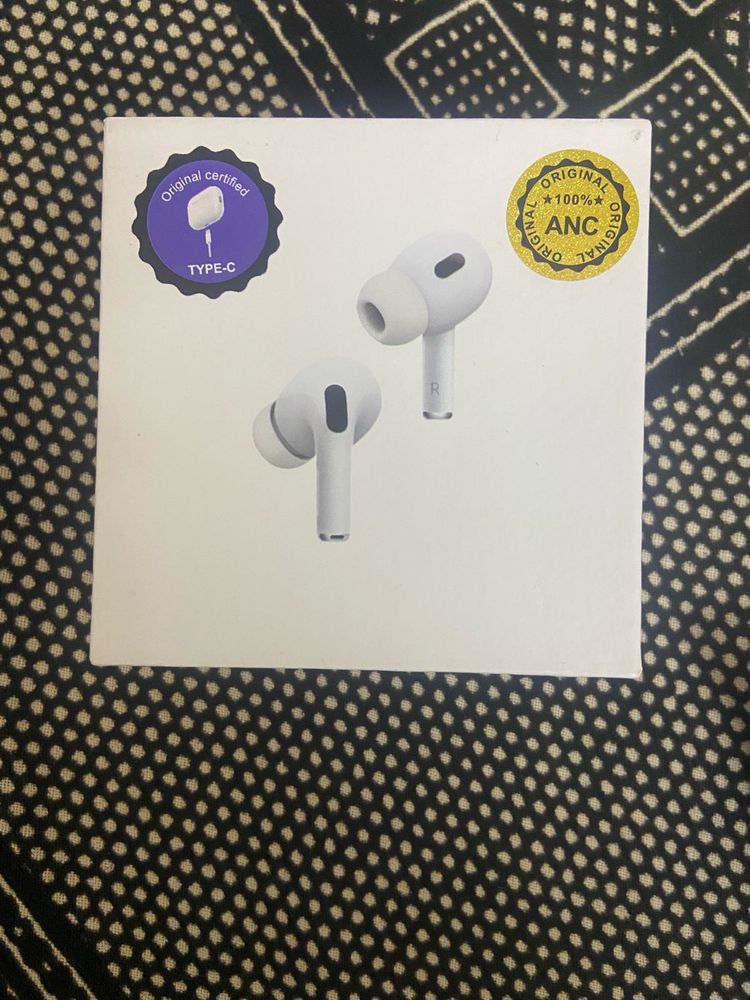 Apple 2nd Generation Aipodes