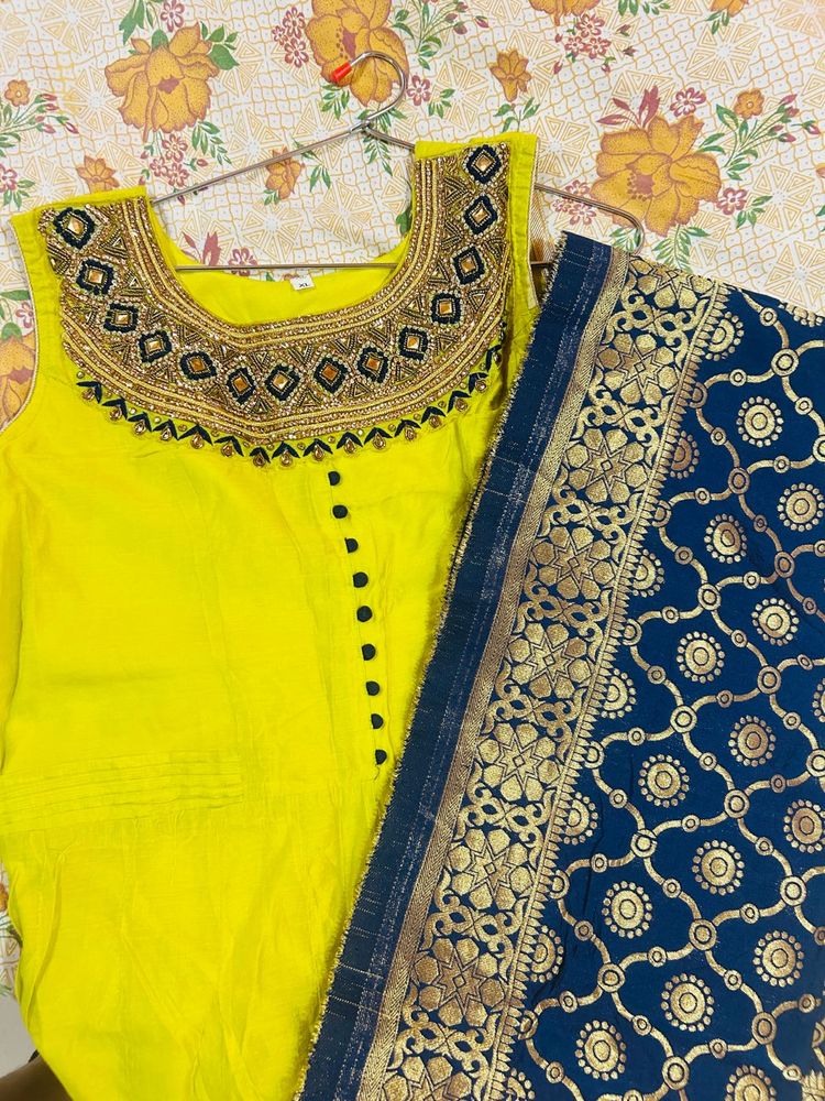 Elegant Green Anarkali Dress With Banarasi Dupatta