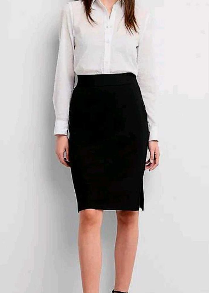 GAP Black Pencil Skirt - Classic Style