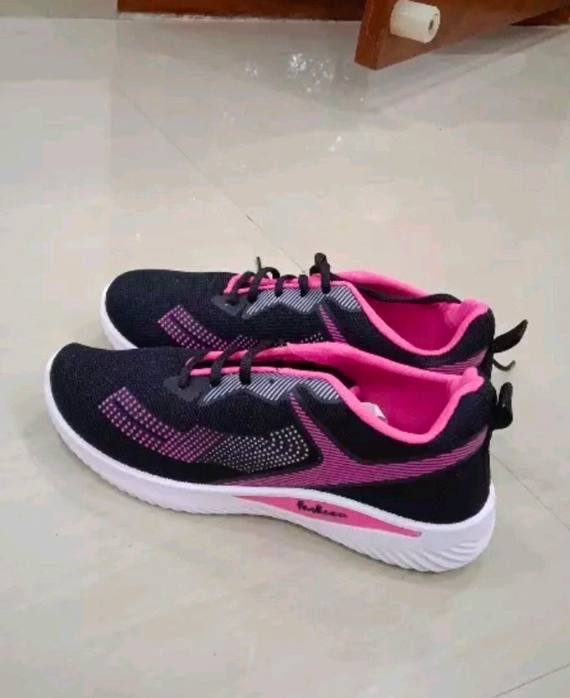 Unused Black Shoes (Women&#39;s)