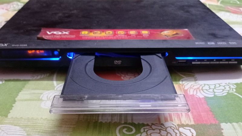 VOX High Definition DVD MPEG4 Player (Antique)