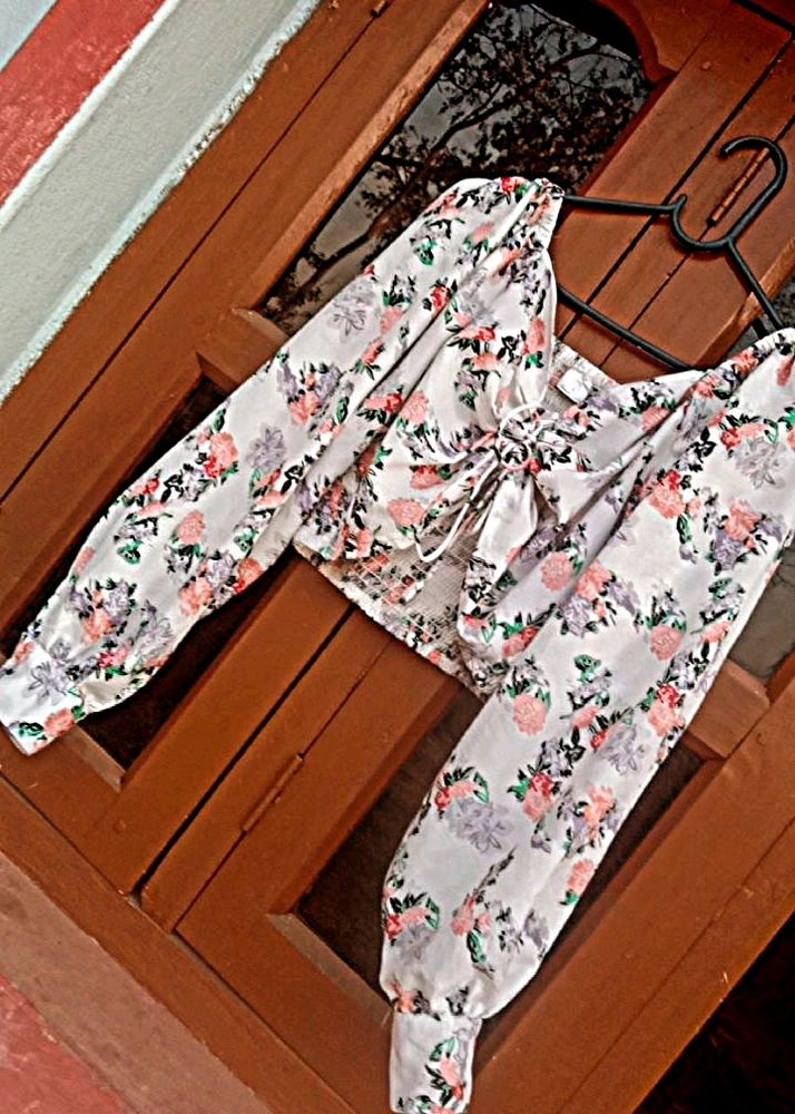White Puff Sleeve Crop Top
