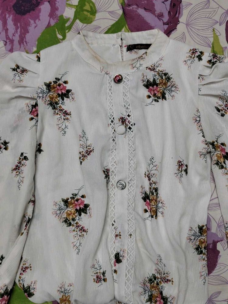 🎀Korean White Blouson Balloon Top 🎀