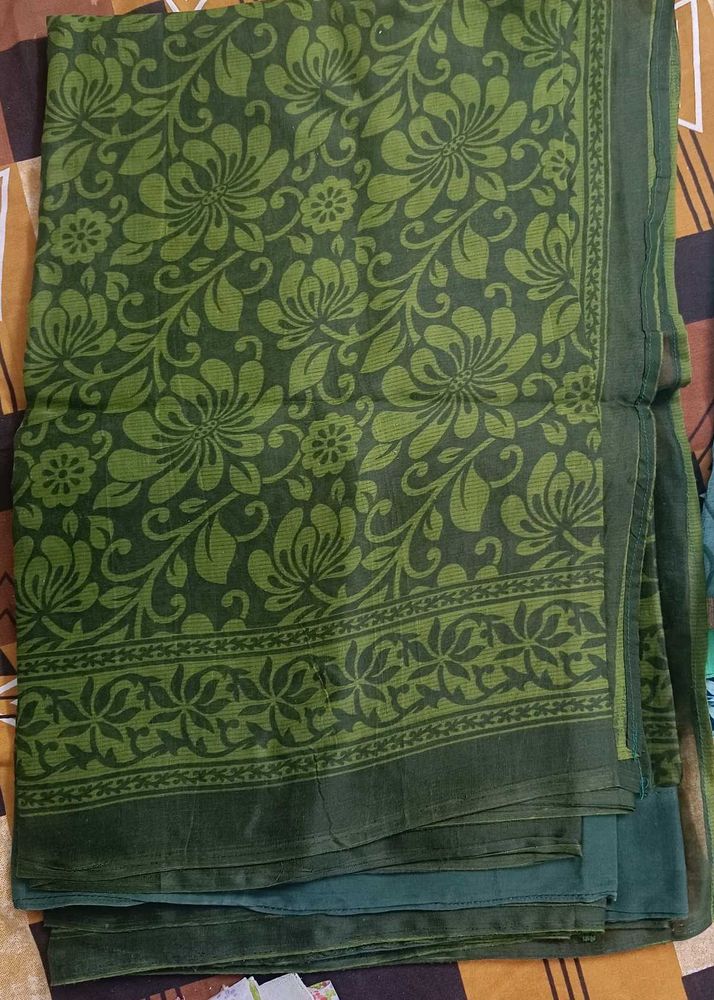 Green Floral Print Saree without blouse