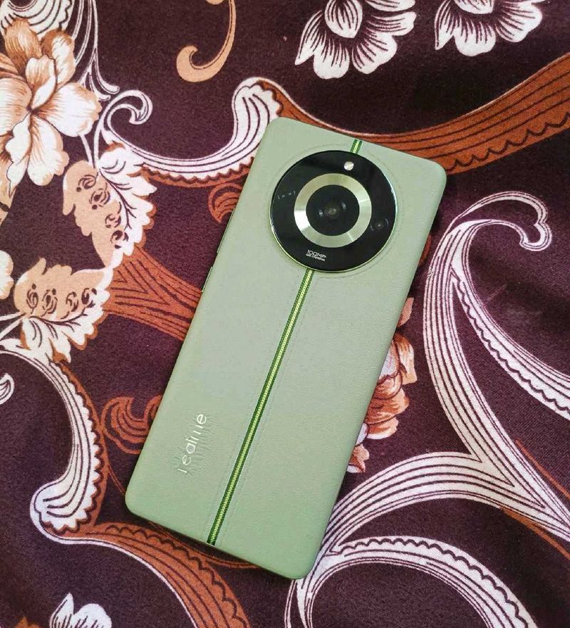 Realme And Samsung