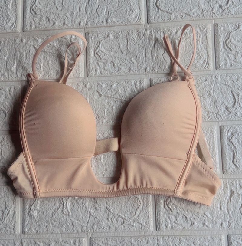 Nude plunge Push-Up Bra