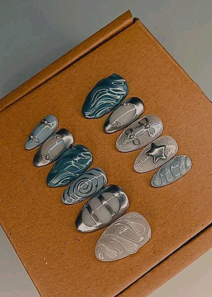 Custom Nails
