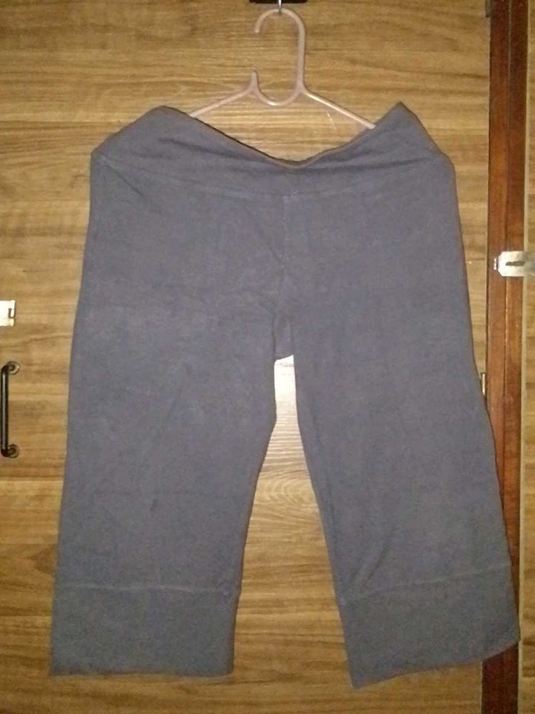 Gray Capri Yoga Pants