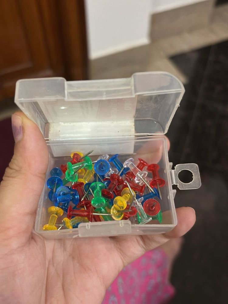 Oddy Push Pins