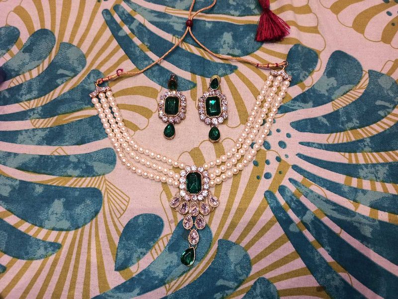 Emerald &amp; Pearl Jewelry Set