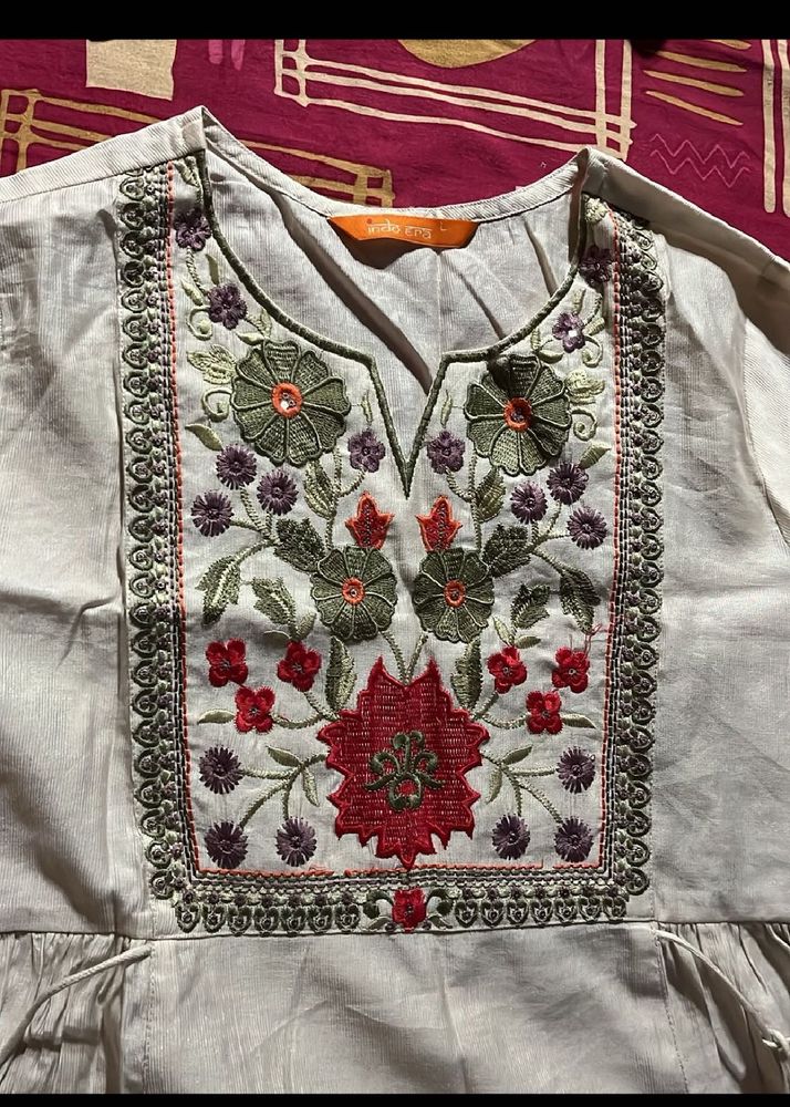 Embroidered Floral Kurta Set