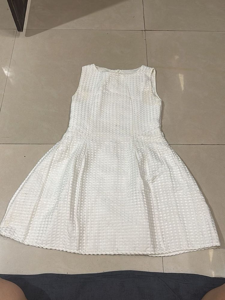 White Sleeveless Dress