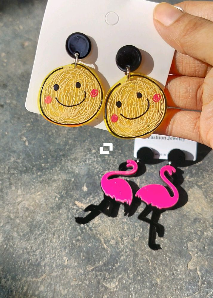 Cute Smiley Face Earring 😊