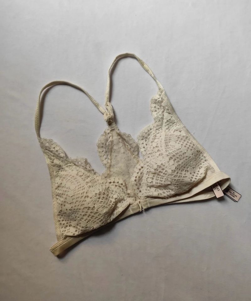 Victoria’s Secret Lace Bra.Size-M