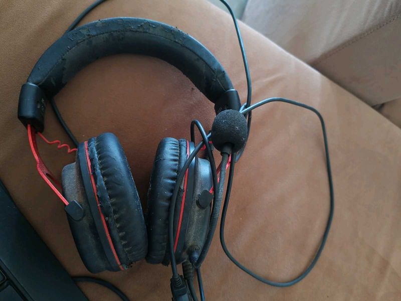Headphones And Mobile Stand