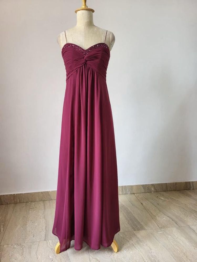Elegant Burgundy Maxi Dress