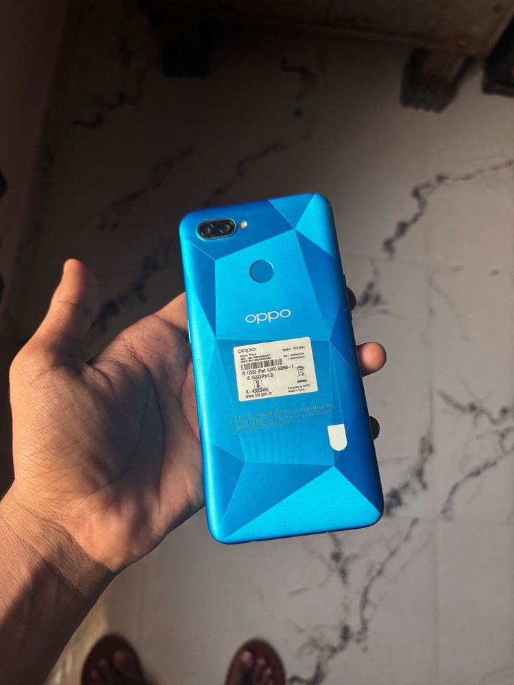 OPPO A12