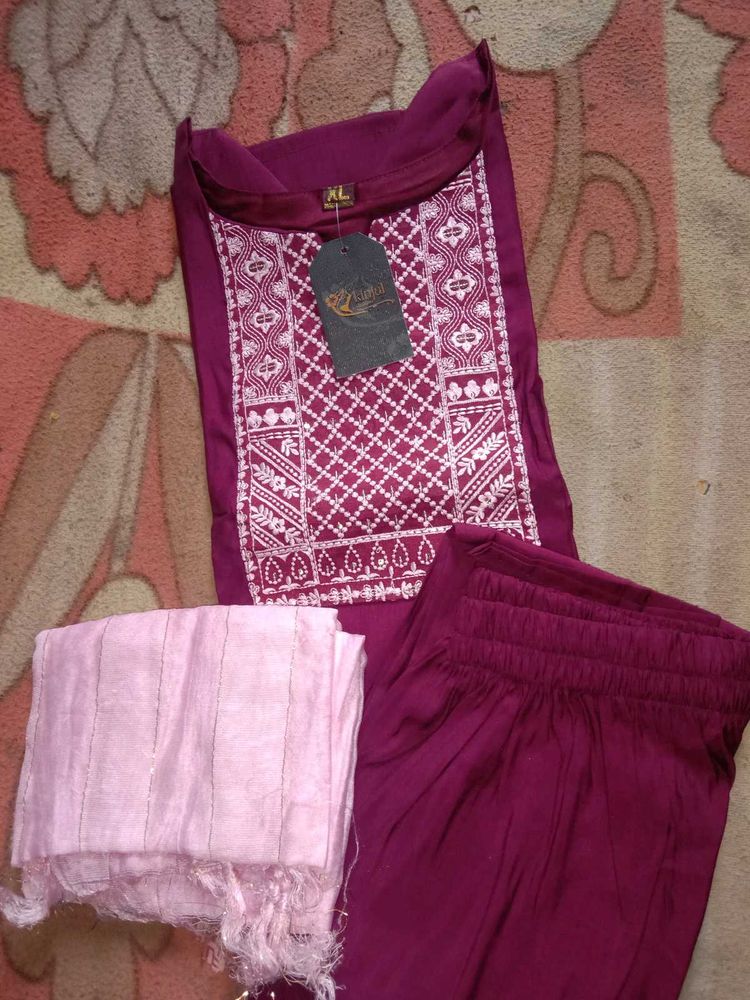 Kurta Pant Dupatta Set For Party Wear